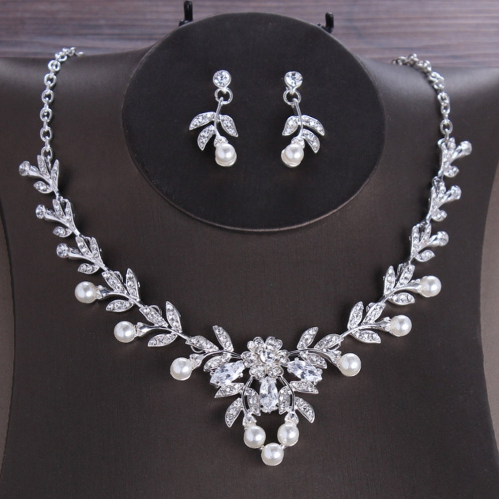 Elegant Bridal Jewelry Set 3-Piece, Bohemian Style, zirconia Floral Necklace And Earrings Set, Exquisite Wedding Accessories For Evening Gown Gifts For Eid