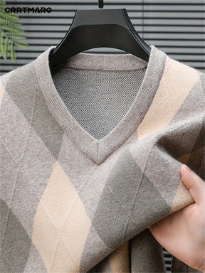 Men's V-Neck Color Block Sweater - Casual Long Sleeve, Loose Fit Pullover for Fall/Winter