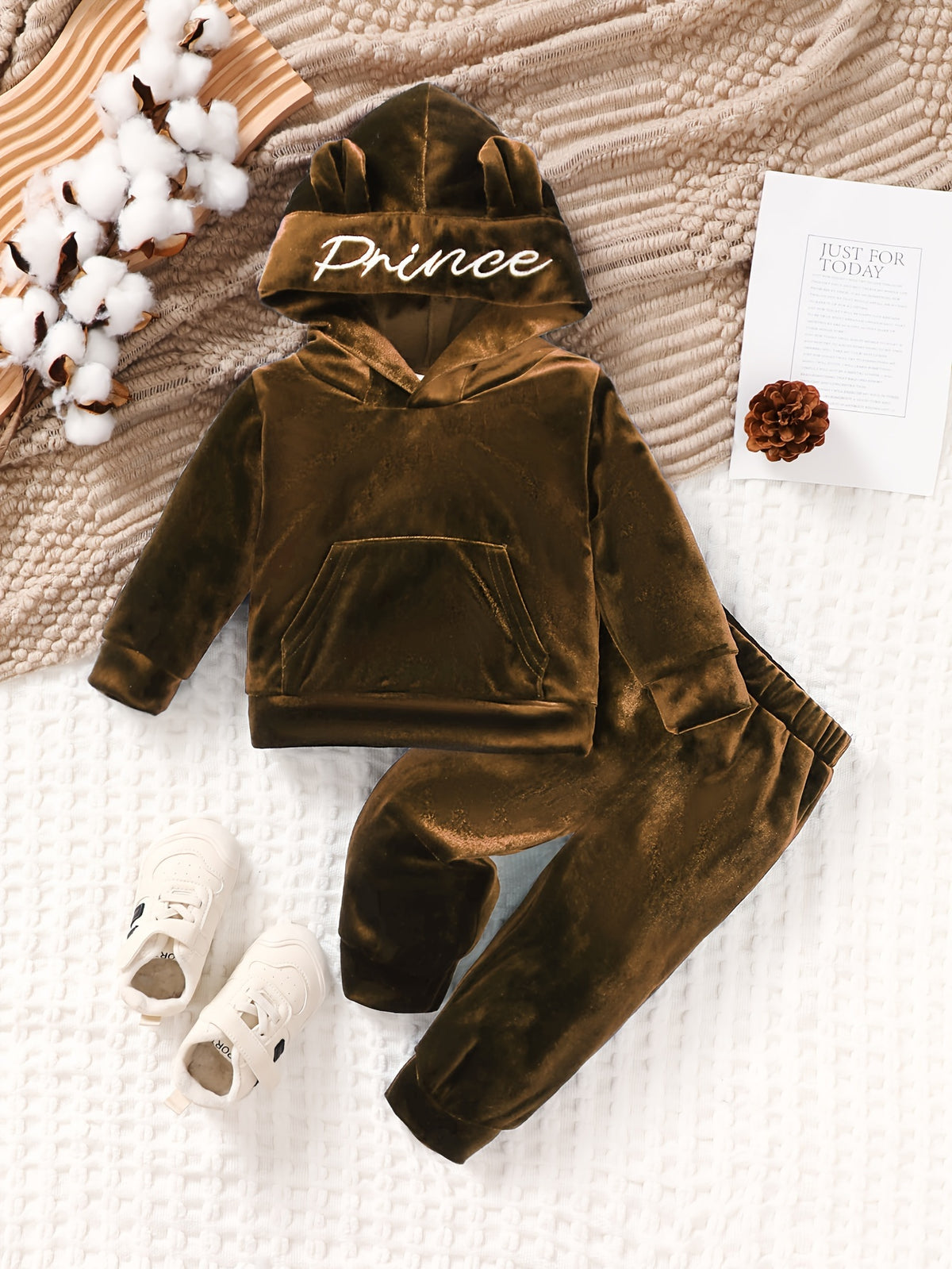 Cozy Velvet Boys' Hoodie & Pants Set with Cute Ear Design - Long Sleeve, Embroidered Letter Print, Machine Washable - Perfect for Fall/Winter, Perfect for Outdoor