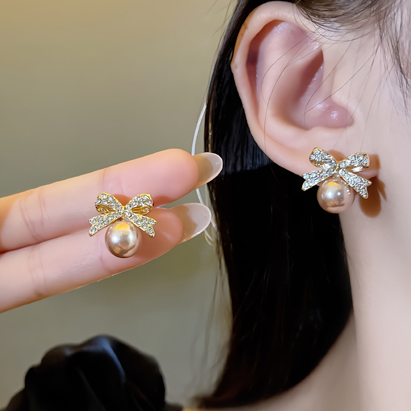 Delicate Bow With Imitation Pearl Design Stud Earrings Alloy Jewelry Embellished With Rhinestones Vintage Elegant Style Dating Earrings